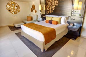Diamond Club™ Honeymoon Whirlpool Suite  - Hideaway at Royalton Punta Cana Resort - All Inclusive Beach Resort